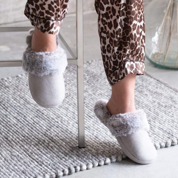 Irisette Slipper Kuschel-Hausschuhe Puschen mit Felloptik silber 8953-11 37-39 EAN:4005367114816